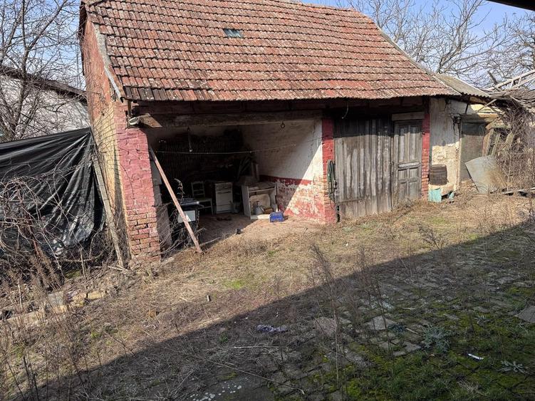 Vand casa locuibila in teremia mare - 1