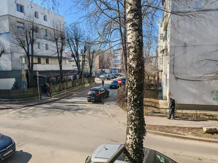 Inchiriez apartament 2 camere - 7