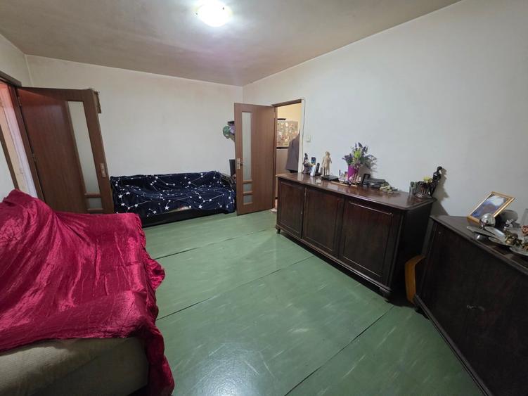 B-ul 1 Decembrie 1918 intersectie Postavarul, 15 minute metrou, la Auchan - 5