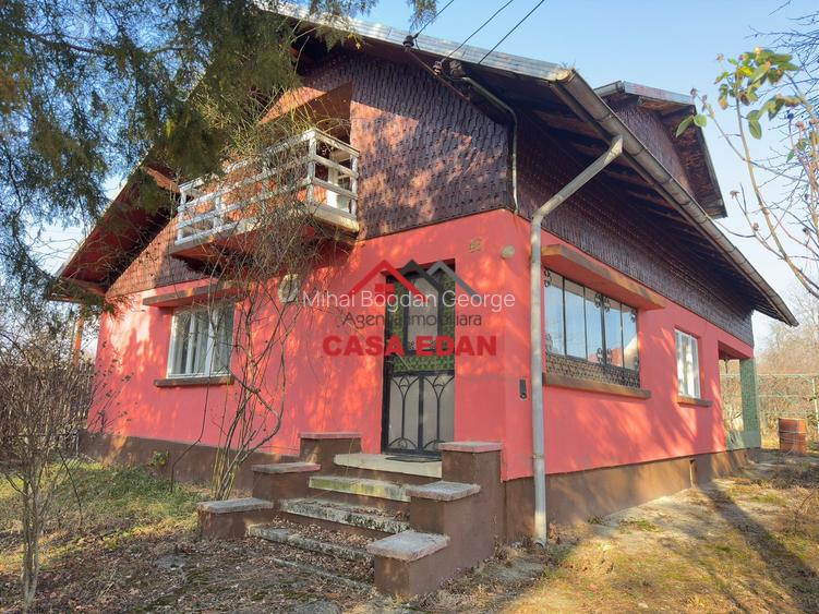 Casă individuală cu 4 camere în Breaza Casă individuală cu 4 camere în Breaza