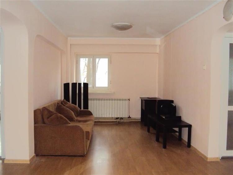 Inchiriez apartament 4 camere, et 2, semimobilat, zona Teatru - 13