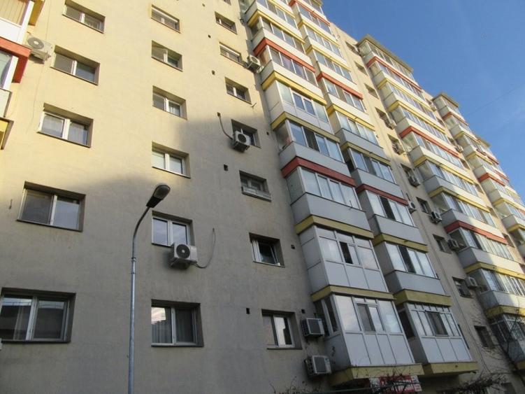 Inchiriere 3 camere Parcul Circului - B-dul Lacul Tei - 48