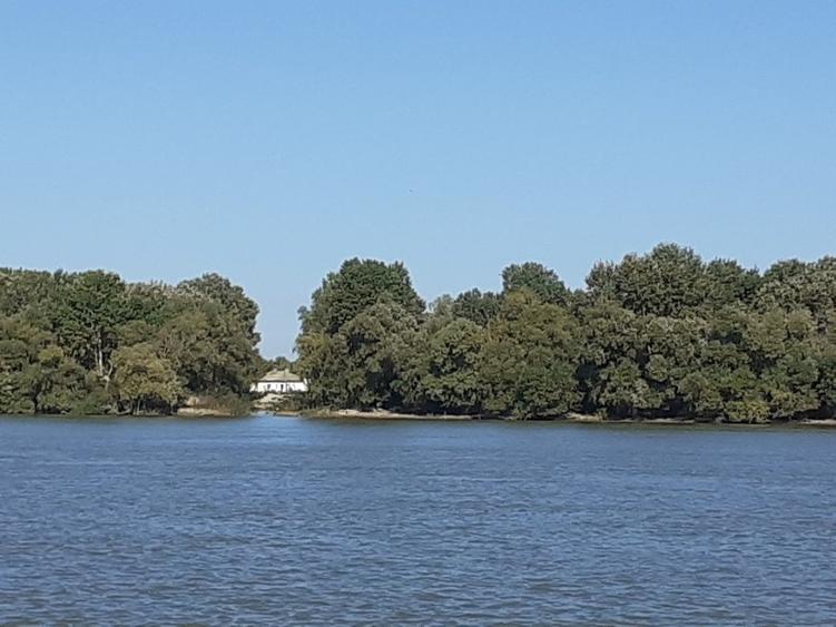 OCAZIE : INTRAVILAN com. MURIGHIOL - 19 euro/m.p. Deschidere Dunare  74 m. - 15