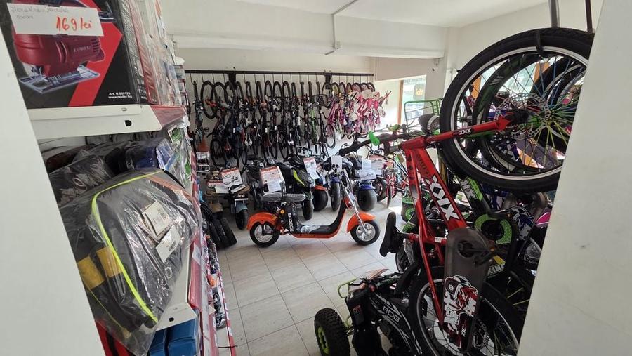 Inchiriez spatiu comercial 130 mp, Ramnicul Sarat - 1