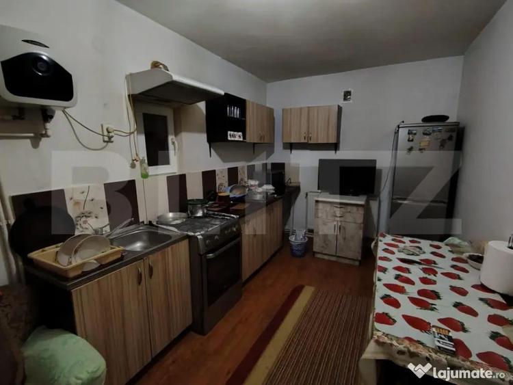 Casă cu 4 camere cu Teren 250 Mp în Lascăr Catargiu