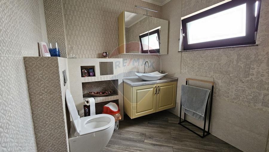 Casă / Vilă cu 7 camere si teren 1000 mp în zona Centrala-Suceava - 23