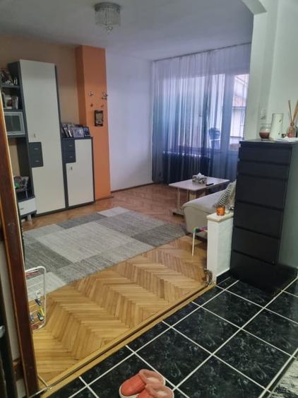 Vand apartament 3 camere,complet renovat și utilat - 2