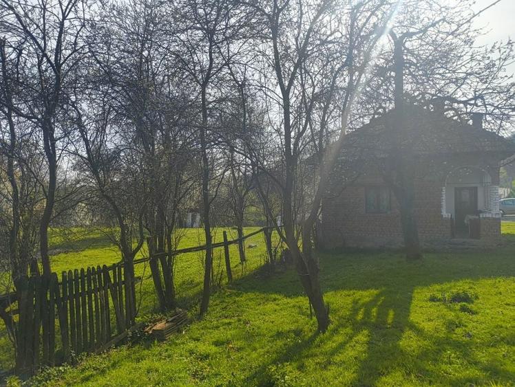 Casa de caramida + teren, sat Bratesti comuna Albesti la 25 de minute de Curtea de Arges! - 4