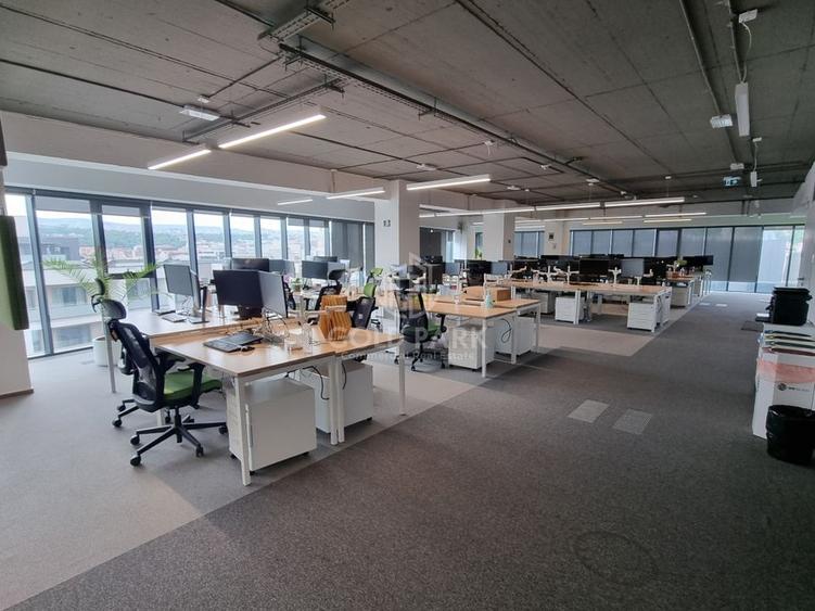 Cladire de Birouri - Semicentral - Clasa A - 30