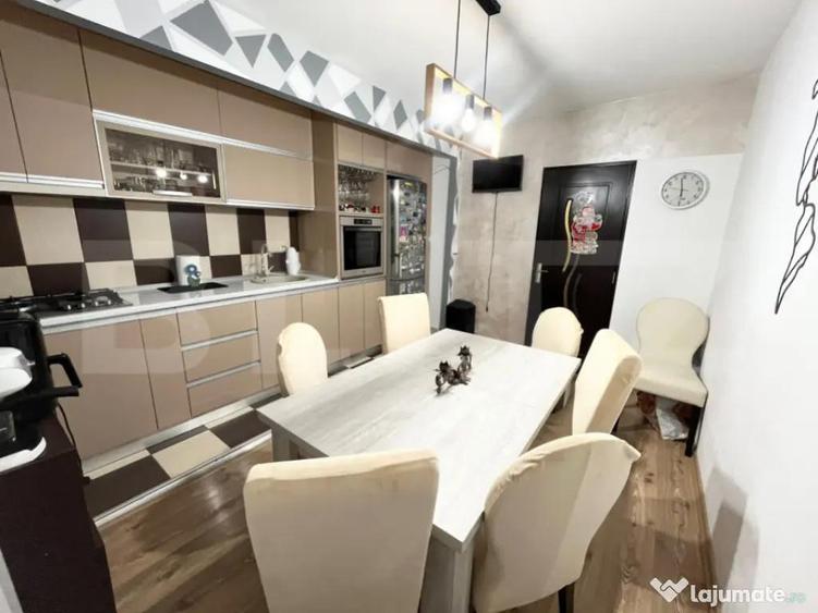 Apartament 3 camere, 67 mp, zona Micro 11 - 1