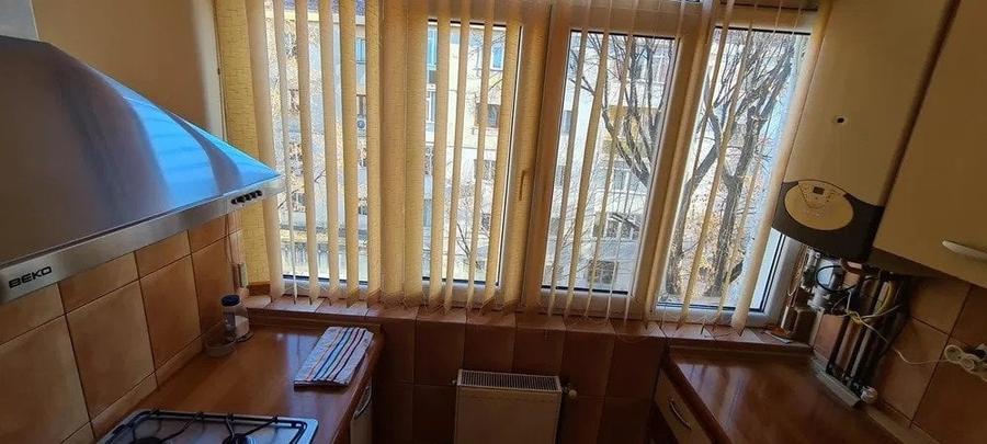 Apartament cu 2 camere, decomandat, etajul 3/4, zona Nicolina-Lidl - 5