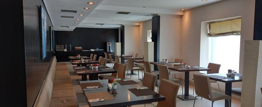 Hotel 4 stele 78 camere Piata Unirii - 7