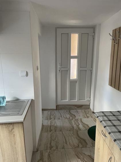 De inchiriat o camera cu baie - 2