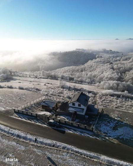 Cabana de vanzare oportunitate de business / casa de vacanta T - 4