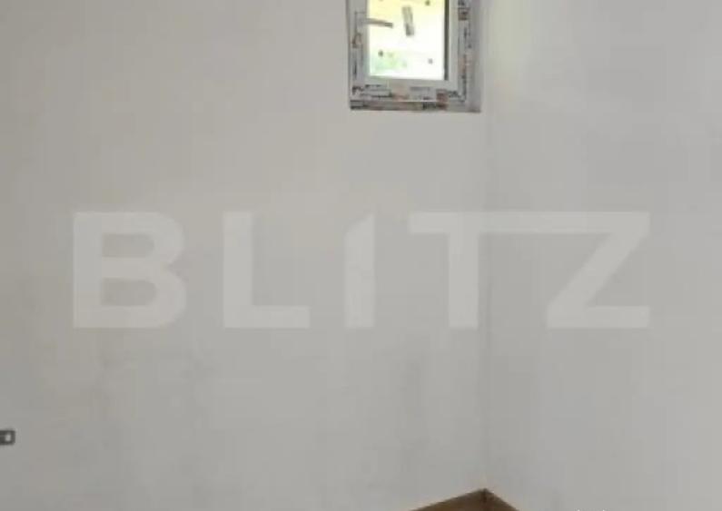 Teren cu priveli?te panoramica, de vanzare, 1281 mp, zona - 4