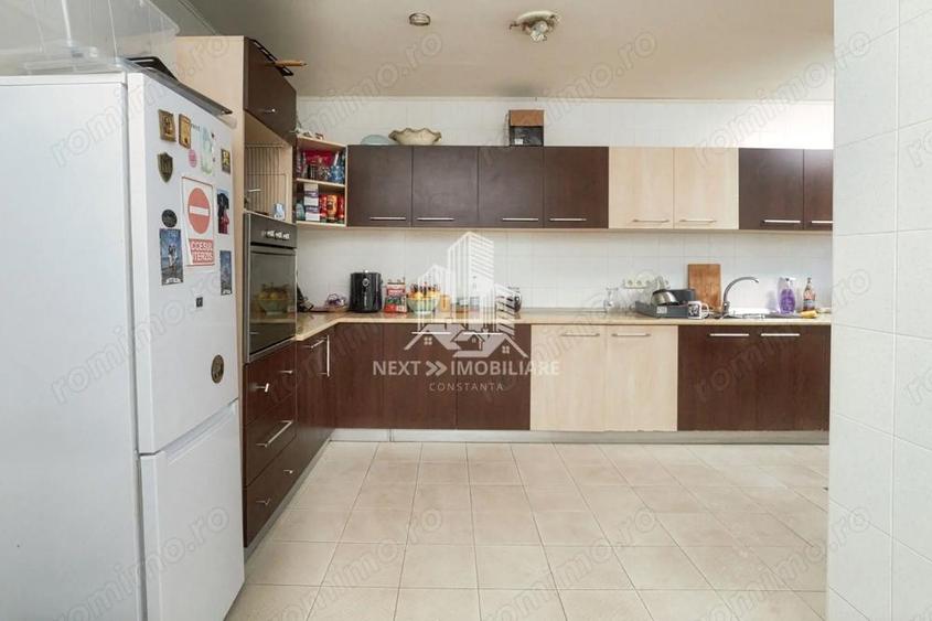 Pensiune Eforie Nord 17 camere plus spatiu comercial - 9