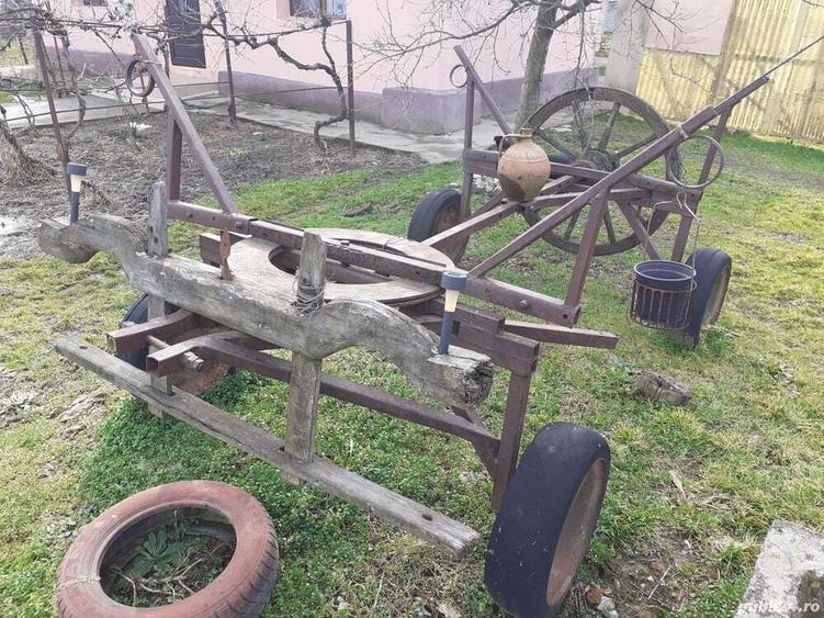 Vand Casa in com Butoiesti - 1