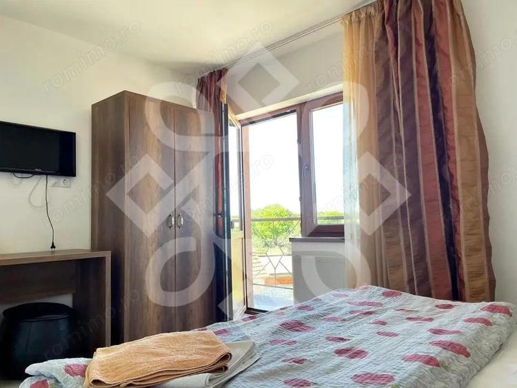 Pensiune cu 7 camere de vanzare in Baile 1 Mai - 2