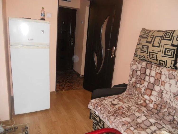 Apratament cu o camera, etajul 3/4, zona Podu Ros - 4