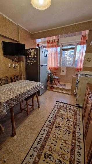 Apartament 3 camere decomandat Militari - 1