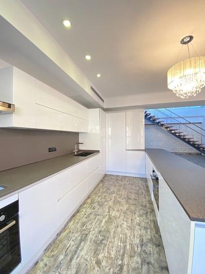 Penthouse Nordului - Complex Persepolis 443 mp utili - 5