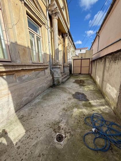 De vânzare casa Bulevardul Independeței - 1