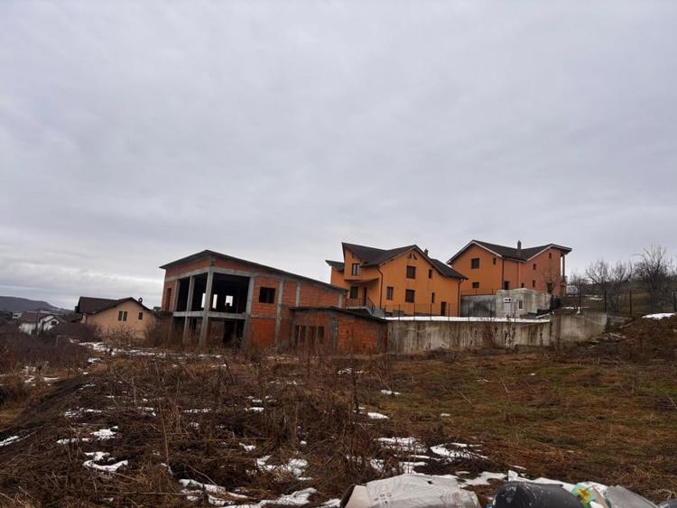 Teren Intravilan 550mp Valea Rusului - 2