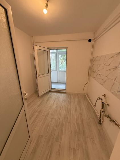 Apartament 3 camere Decomandat - Nicolina - prima statie dupa Podul Ros - proasp - 2