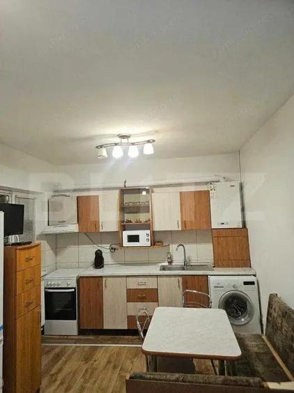 Apartament la casa, 3 camere semidecomandat, 60 mp, P-ta Abator - 1