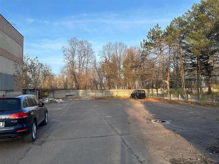 SPATIU COMERCIAL  716 MP CU TEREN 1283 MP DE VANZARE/ INCHIRIERE  50/100/200 MP - 3