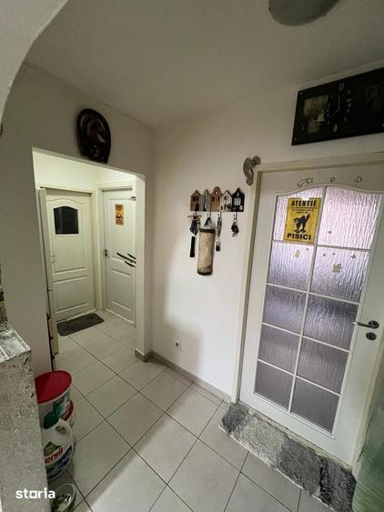 Apartament cu 3 camere decomandat în Micro 16