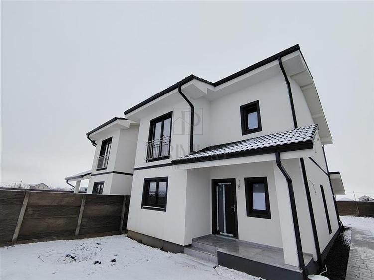 Duplex despartit prin camera tehnica - finalizat - teren 365 mp - 3