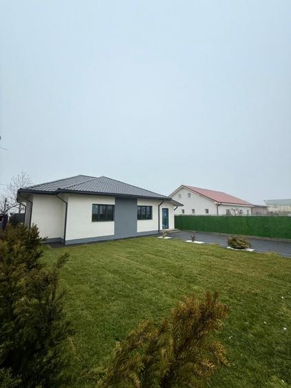 CASA CUMPANA| LA INTRARE| 4 CAMERE| LA GATA| - 2