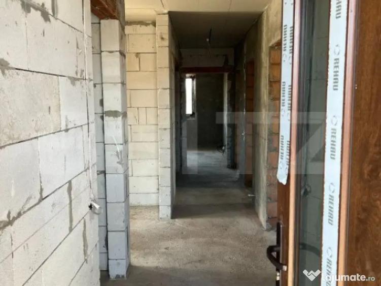 Casa in stil mediteranean de vanzare in Livezeni - 2