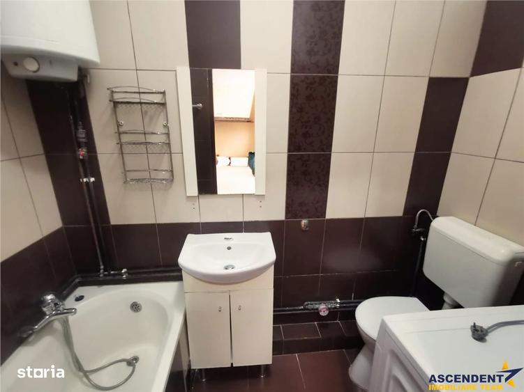 Garsoniera luminoasa cu bucatarie utilata si baie cu cada - 3