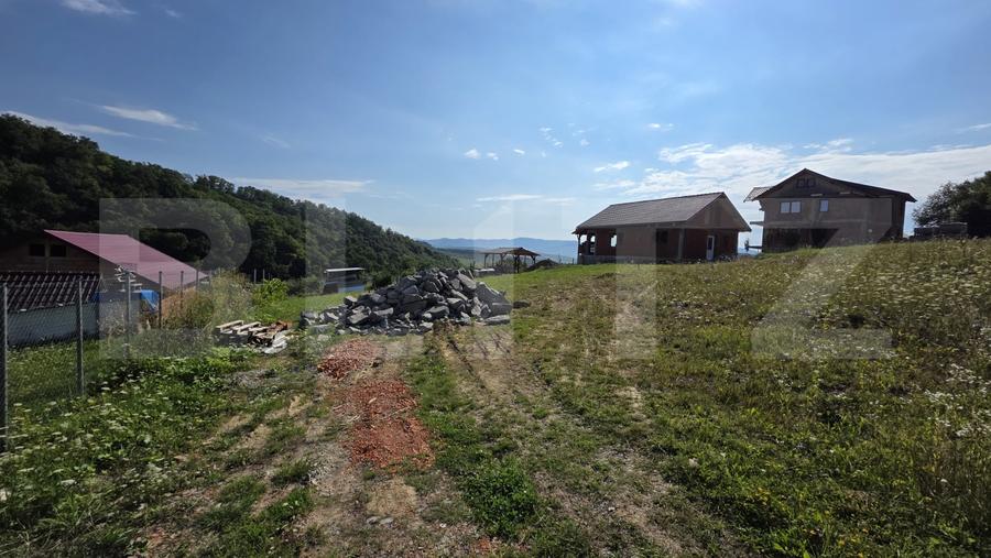 Teren Construcții extravilan de 875 mp, în Sud-Est
