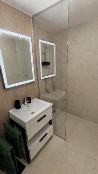 Apartament cu 2 camere decomandat, mobilat în Pajura