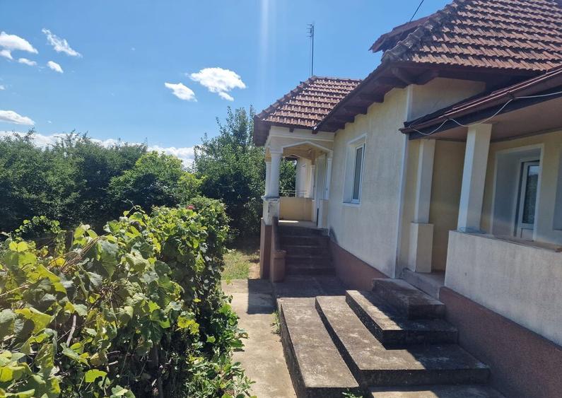 Casa in mediu rural cu teren - 32