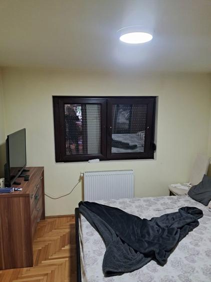 Vand apartament 3 camere decomandat - 2