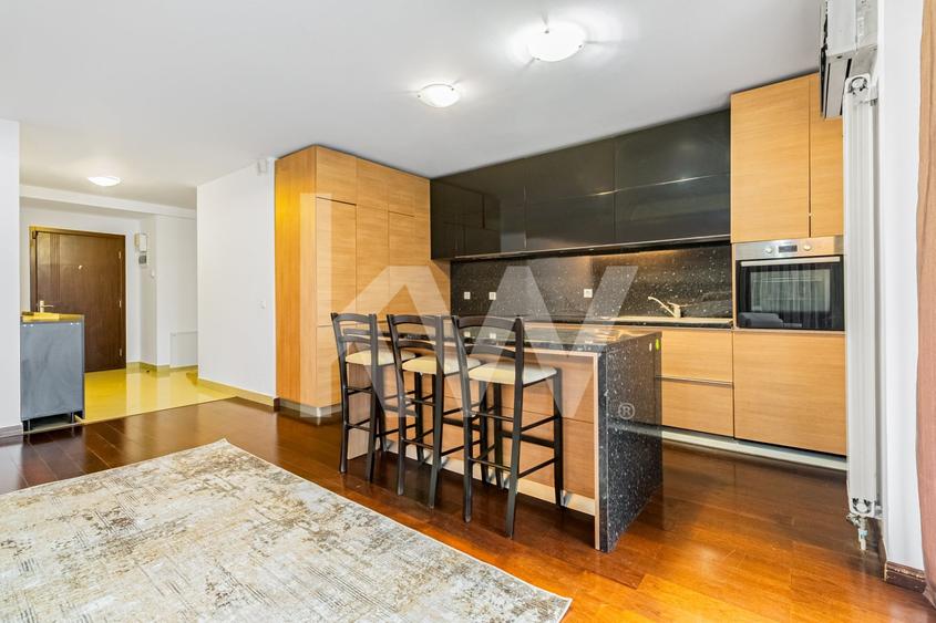 Închiriere apartament 4 camere, acces la parcare cu barieră, strada De Mijloc - 5