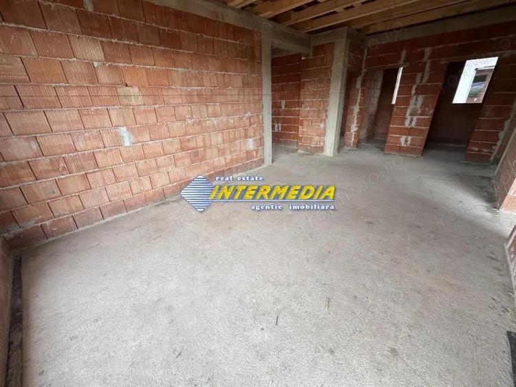 Casa Noua pe un nivel I la rosu I 4 camere I 380 mp Teren I UTILITATI I - 13