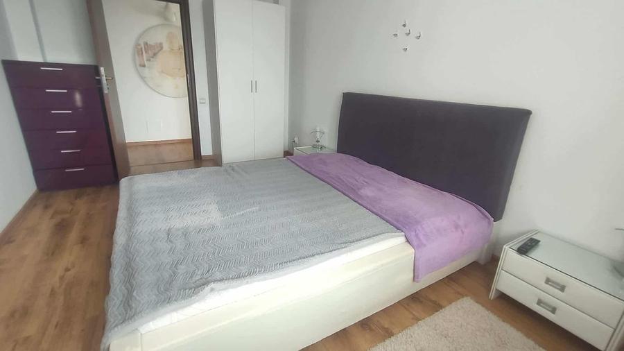 Aparatorii Patriei, Piata Berceni - 9