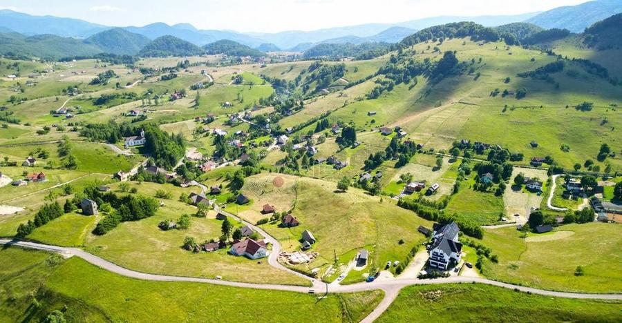 Teren intravilan - 13