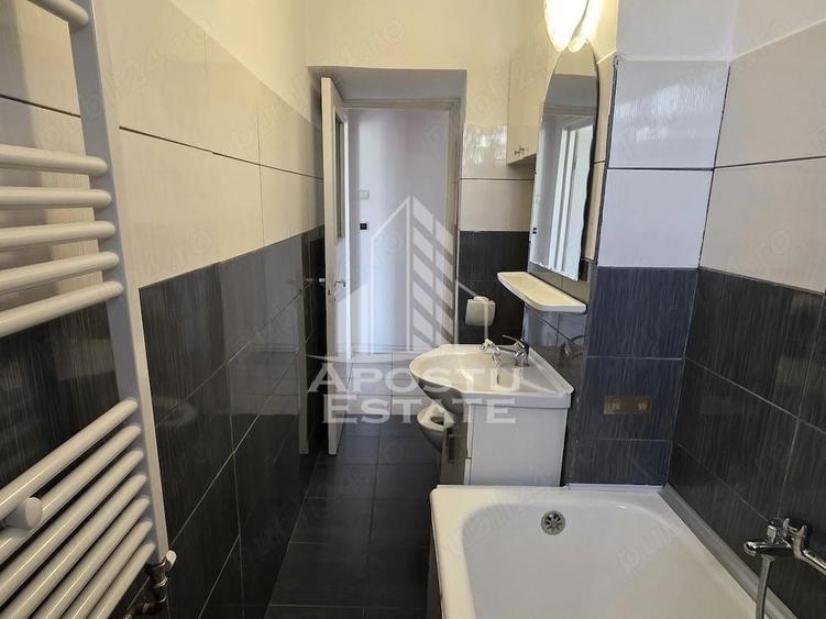 Apartament cu 2 camere semidecomandat, mobilat în Dacia