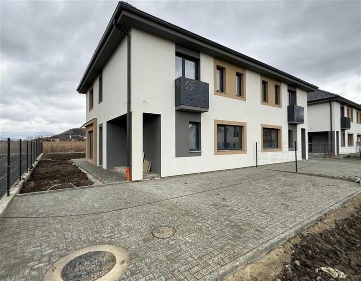 Casa Tip Duplex situata in Chinteni!350 Mp Teren!118 Mp utili! - 2