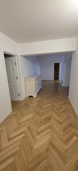 Etaj 1,ULTRACENTRAL Targoviste, vanzare apartament 4 camere - oportunitate rară! - 3