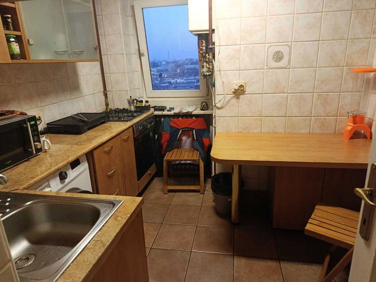 Caut coleg de apartament 3 camere, Bucuresti, ultracentral, etaj 17 - 4