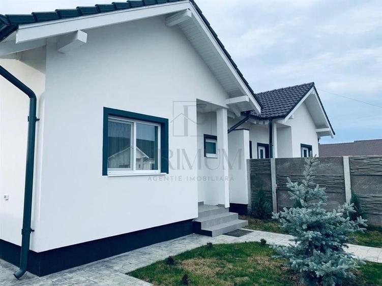 Duplex cu pod mansardabil - personalizare interioara - drum pavat - canalizare. - 1