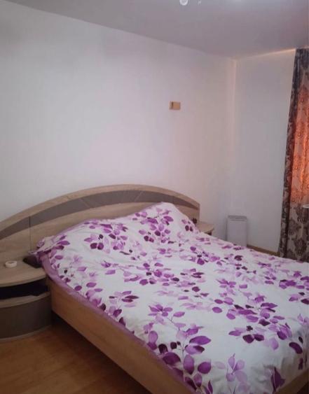 vand apartament doua camere - 2