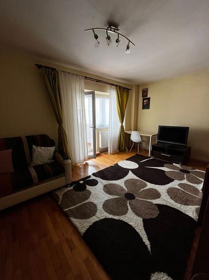 Vand/inchiriez apartament 3 camere Nicolina 1 - 5